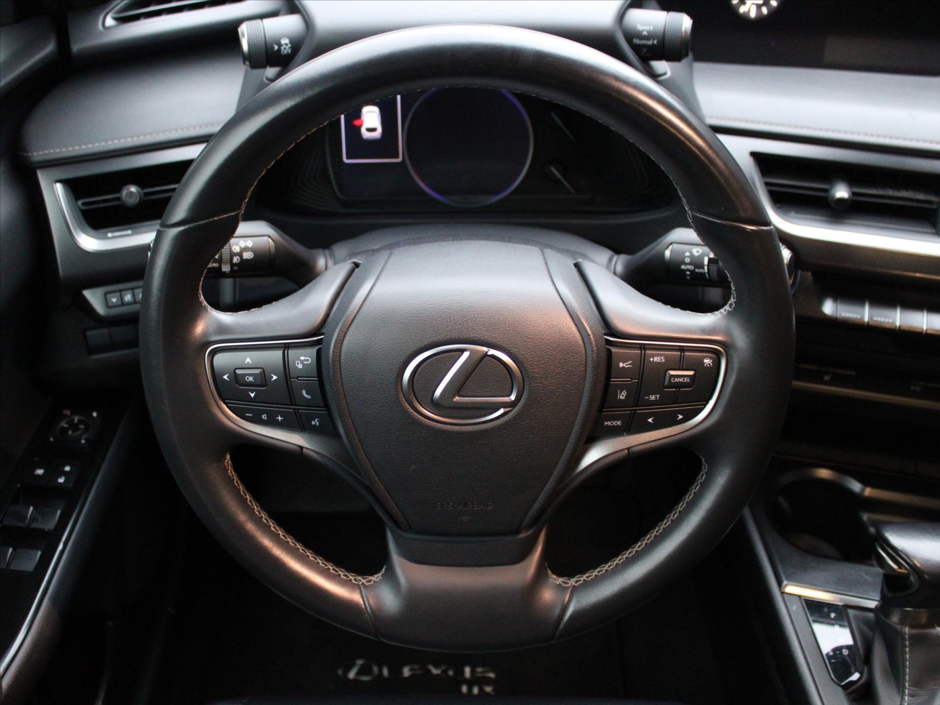 Lexus UX 250h